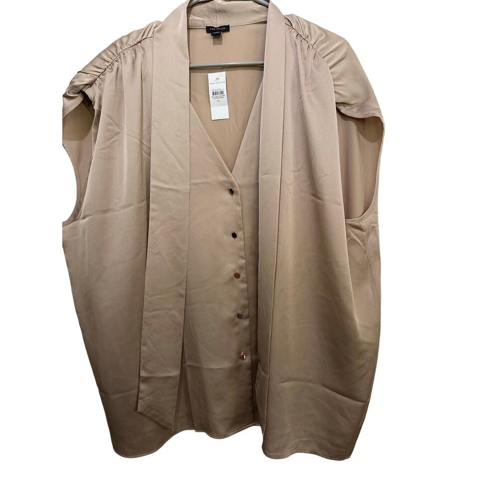 Nwt Ann Taylor Beige Women's V-Neck Button Front Shirt Top Size Xl